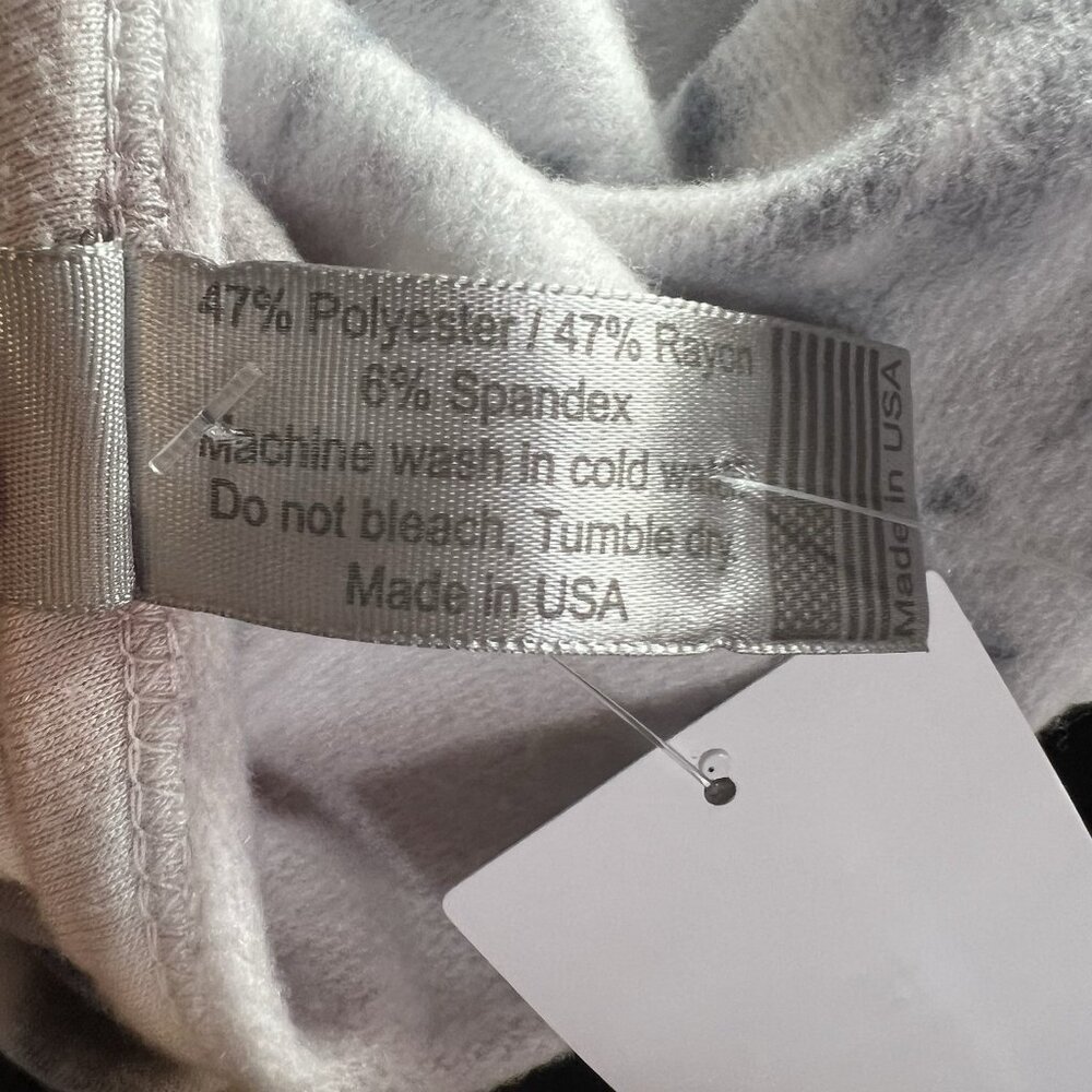 Go Couture Women’s Tunic Hi Low Sweatshirt Gray Tie Dye Size Medium Stretch NWT - Picture 9 of 9